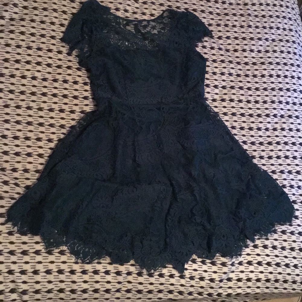 Emerald Green Lace Cocktail Dress